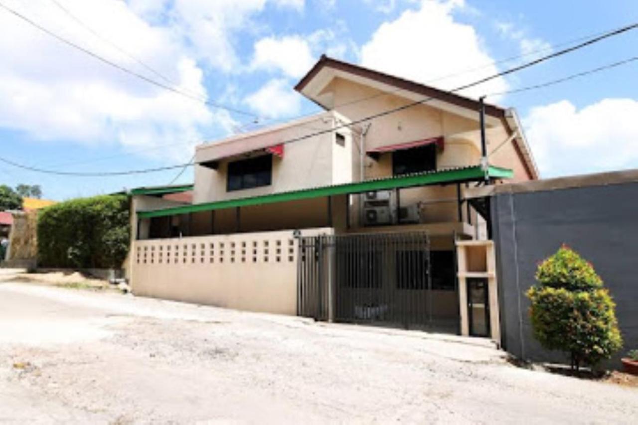 Safina Inn Syariah Sekupang Batam エクステリア 写真