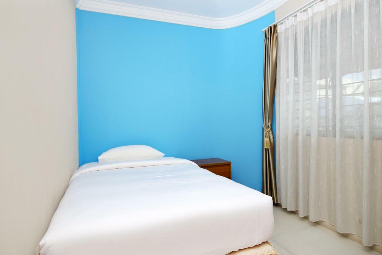 Safina Inn Syariah Sekupang Batam エクステリア 写真