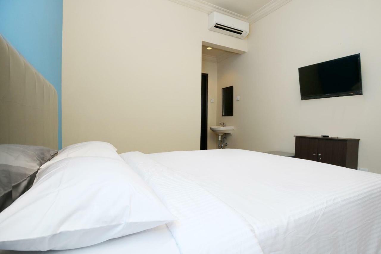 Safina Inn Syariah Sekupang Batam エクステリア 写真